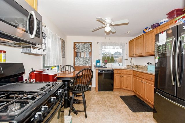 58 Bayview Avenue, Fairhaven, MA 02719