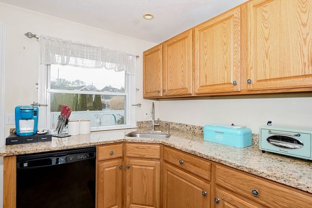 58 Bayview Avenue, Fairhaven, MA 02719