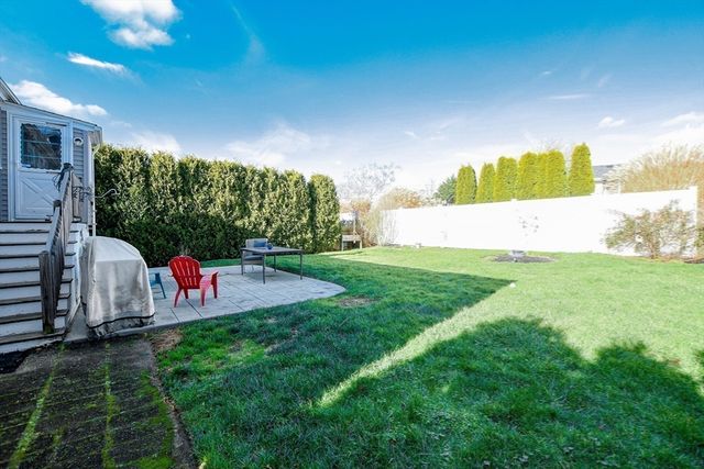 58 Bayview Avenue, Fairhaven, MA 02719