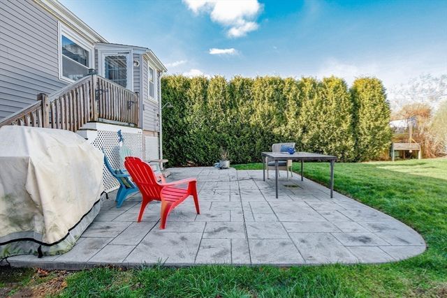 58 Bayview Avenue, Fairhaven, MA 02719