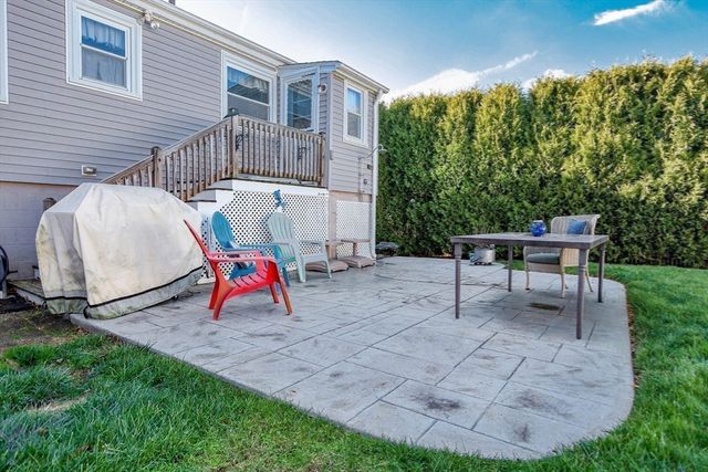 58 Bayview Avenue, Fairhaven, MA 02719