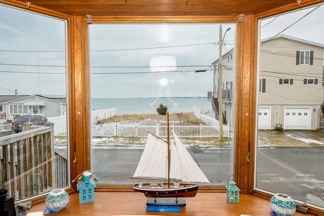 58 Bayview Avenue, Fairhaven, MA 02719