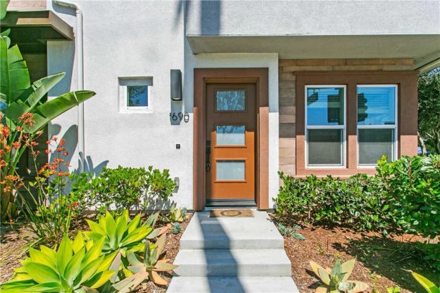 1690 S Lewis Street, Anaheim, CA 92805
