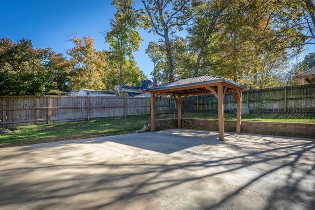 3900 FernRidge Dr., Longview, TX 75605