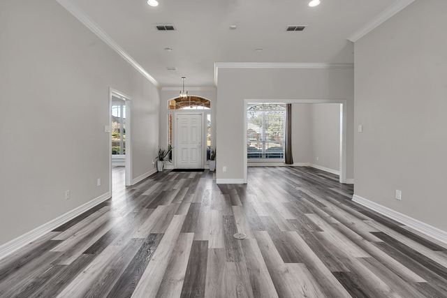 3900 FernRidge Dr., Longview, TX 75605