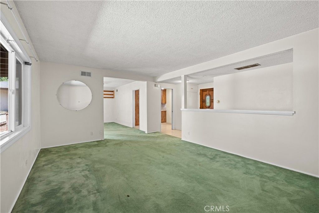 Image 20 of property listing at 11246 Denivelle, Tujunga, CA 91042