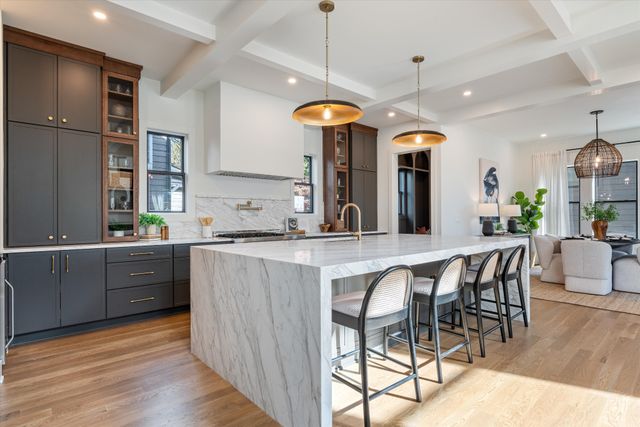 136 51st Ave, N, Nashville, TN 37209