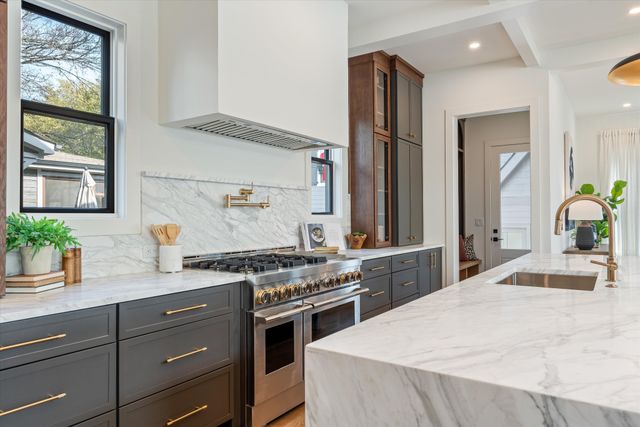 136 51st Ave, N, Nashville, TN 37209