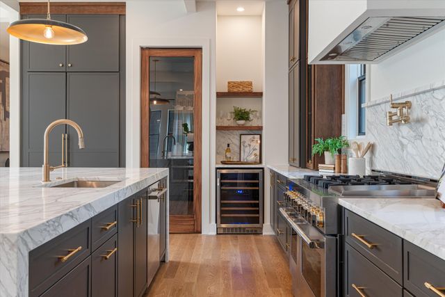 136 51st Ave, N, Nashville, TN 37209