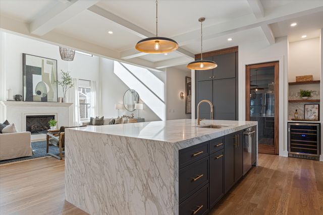 136 51st Ave, N, Nashville, TN 37209