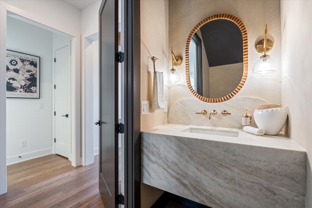 136 51st Ave, N, Nashville, TN 37209