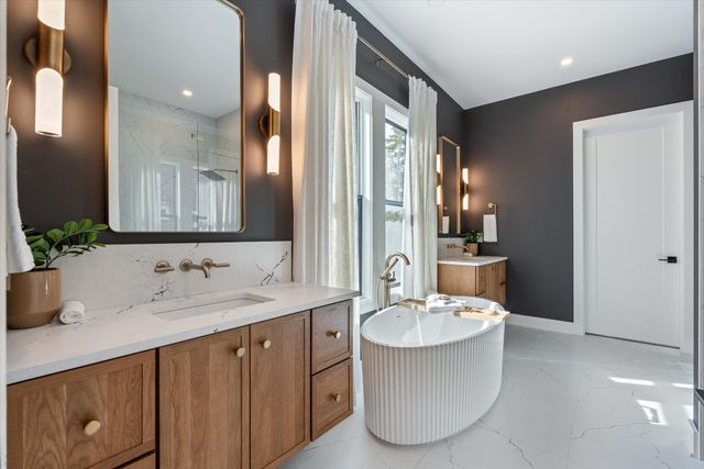 136 51st Ave, N, Nashville, TN 37209