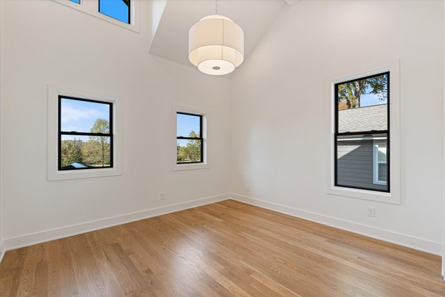 136 51st Ave, N, Nashville, TN 37209