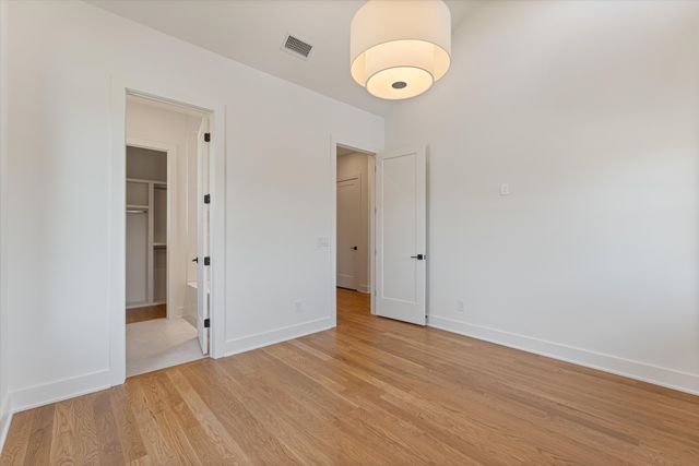 136 51st Ave, N, Nashville, TN 37209