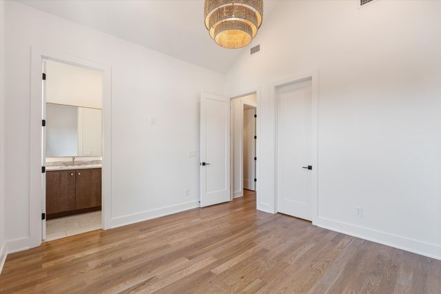 136 51st Ave, N, Nashville, TN 37209