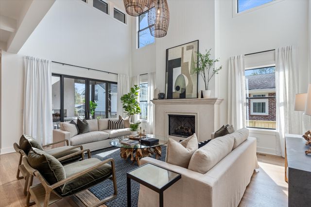 136 51st Ave, N, Nashville, TN 37209