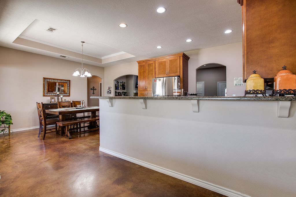 Image 12 of property listing at 1487 Stone Meadow Lane, San Angelo, TX 76904