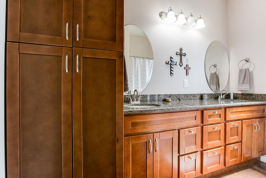 Image 15 of property listing at 1487 Stone Meadow Lane, San Angelo, TX 76904