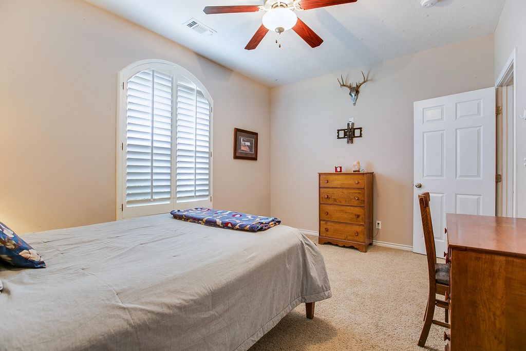 Image 18 of property listing at 1487 Stone Meadow Lane, San Angelo, TX 76904