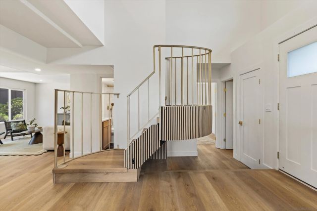 7931 Deerfield St, San Diego, CA 92120