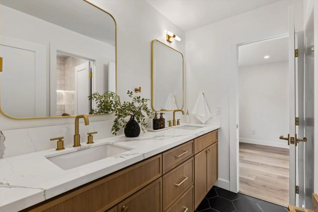 7931 Deerfield St, San Diego, CA 92120