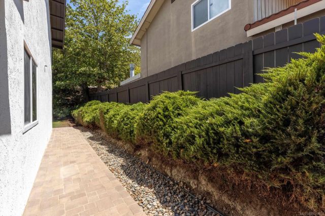 7931 Deerfield St, San Diego, CA 92120