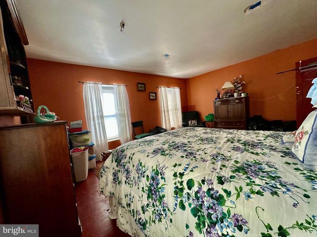 244 HERMITAGE ST, Philadelphia, PA 19127