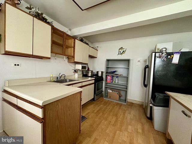 244 HERMITAGE ST, Philadelphia, PA 19127