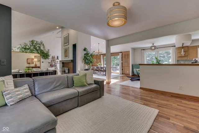 39 Highland Manor Court N, Indianapolis, IN 46228