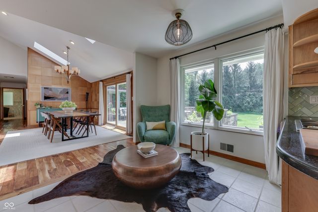 39 Highland Manor Court N, Indianapolis, IN 46228