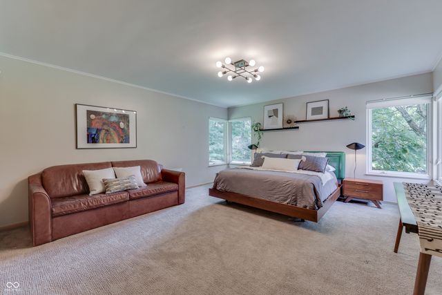 39 Highland Manor Court N, Indianapolis, IN 46228