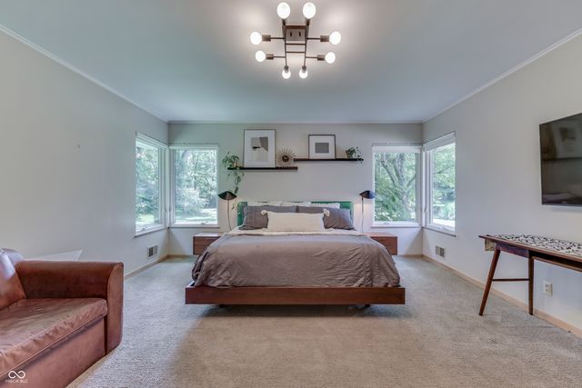 39 Highland Manor Court N, Indianapolis, IN 46228