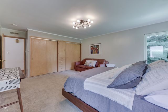 39 Highland Manor Court N, Indianapolis, IN 46228