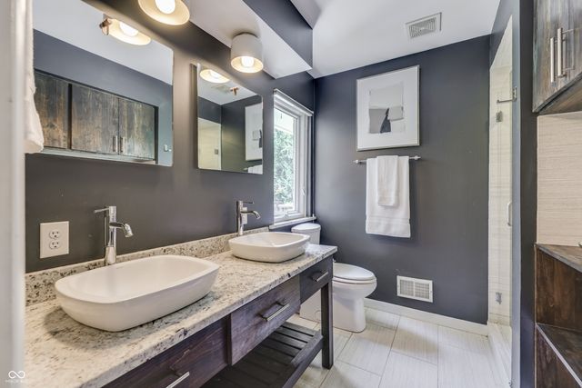 39 Highland Manor Court N, Indianapolis, IN 46228