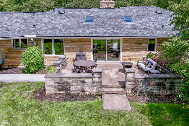 39 Highland Manor Court N, Indianapolis, IN 46228