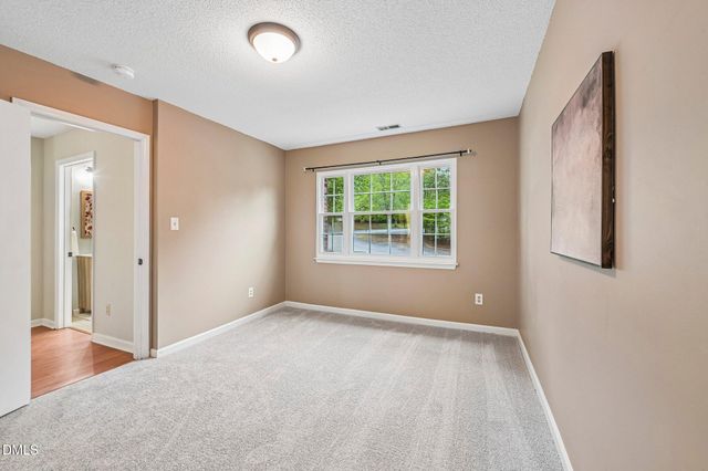 411 Gooseneck B5, Cary, NC 27513