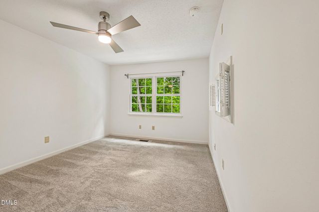 411 Gooseneck B5, Cary, NC 27513