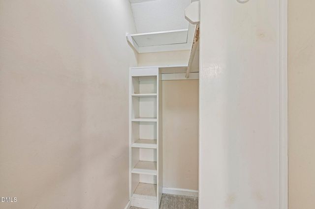 411 Gooseneck B5, Cary, NC 27513
