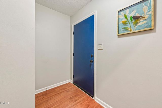 411 Gooseneck B5, Cary, NC 27513
