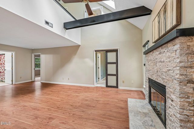 411 Gooseneck B5, Cary, NC 27513