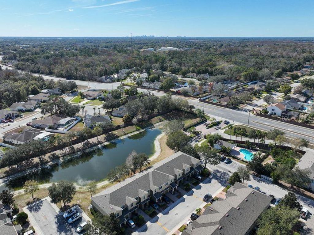 Image 3 of property listing at 3825 BLACK SPRUCE LANE, Winter Springs, FL 32708