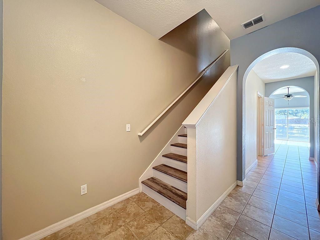 Image 21 of property listing at 3825 BLACK SPRUCE LANE, Winter Springs, FL 32708