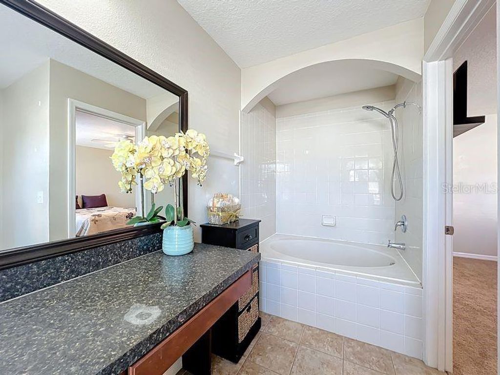 Image 28 of property listing at 3825 BLACK SPRUCE LANE, Winter Springs, FL 32708