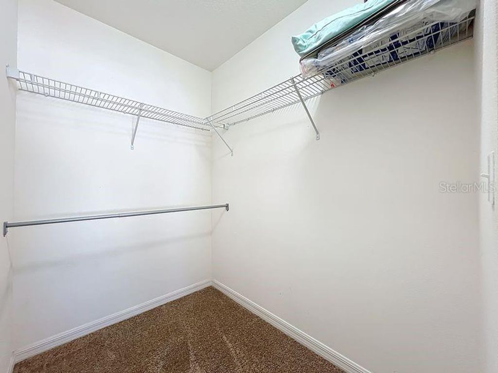 Image 29 of property listing at 3825 BLACK SPRUCE LANE, Winter Springs, FL 32708