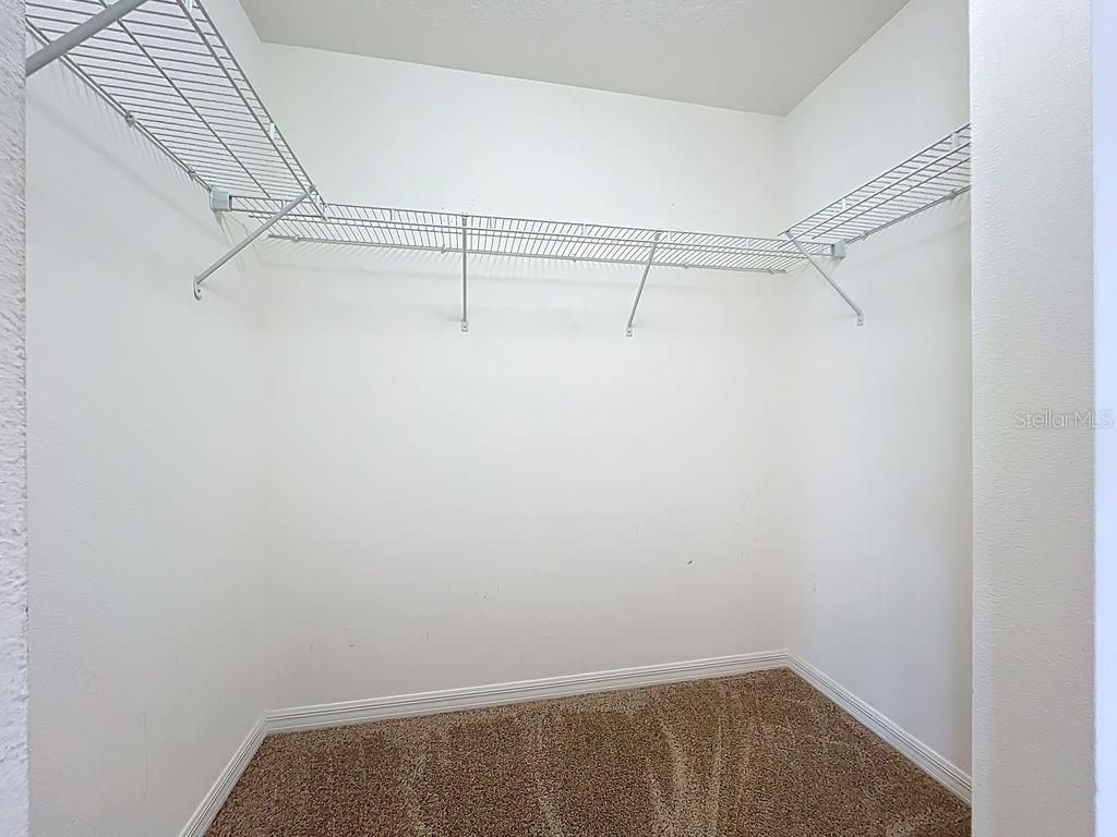 Image 37 of property listing at 3825 BLACK SPRUCE LANE, Winter Springs, FL 32708