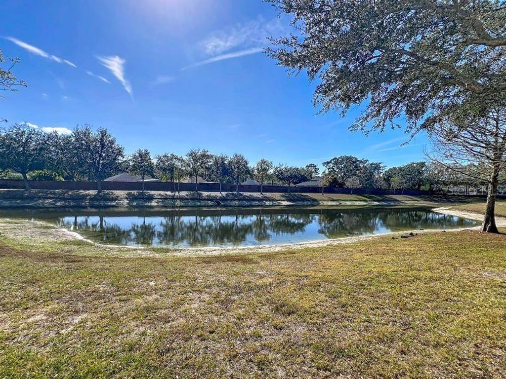 Image 40 of property listing at 3825 BLACK SPRUCE LANE, Winter Springs, FL 32708