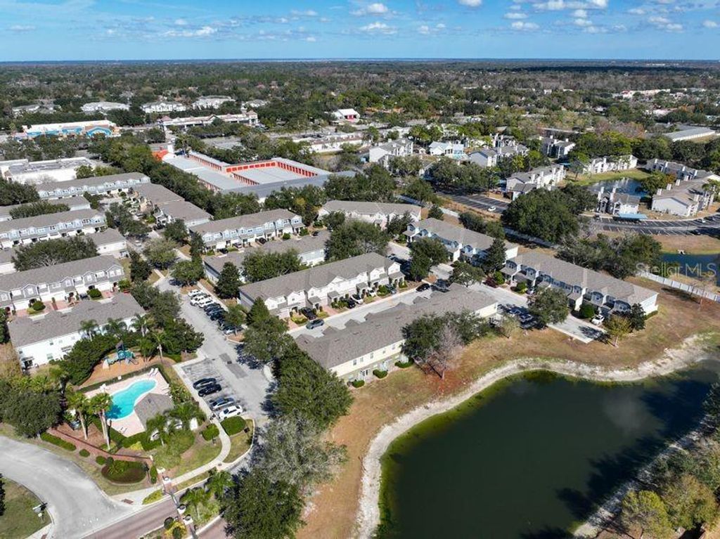 Image 46 of property listing at 3825 BLACK SPRUCE LANE, Winter Springs, FL 32708