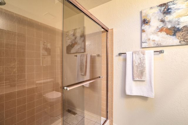 692 Lakeview Circle SE, Rio Rancho, NM 87124