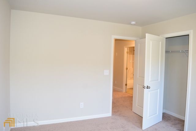 5 Holdings Drive, Lawrenceville, GA 30044