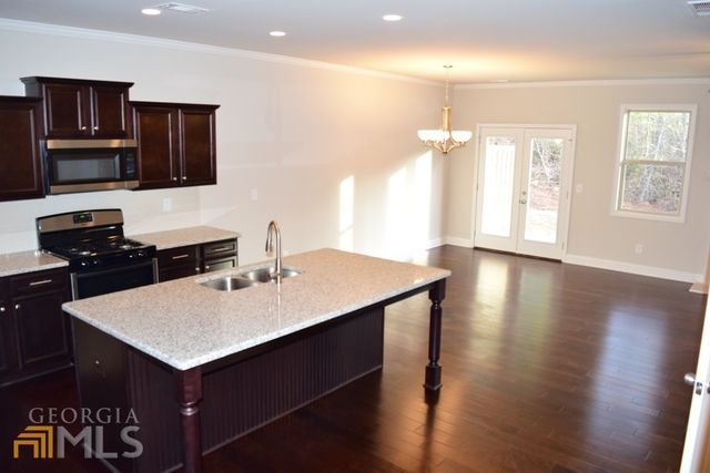 5 Holdings Drive, Lawrenceville, GA 30044